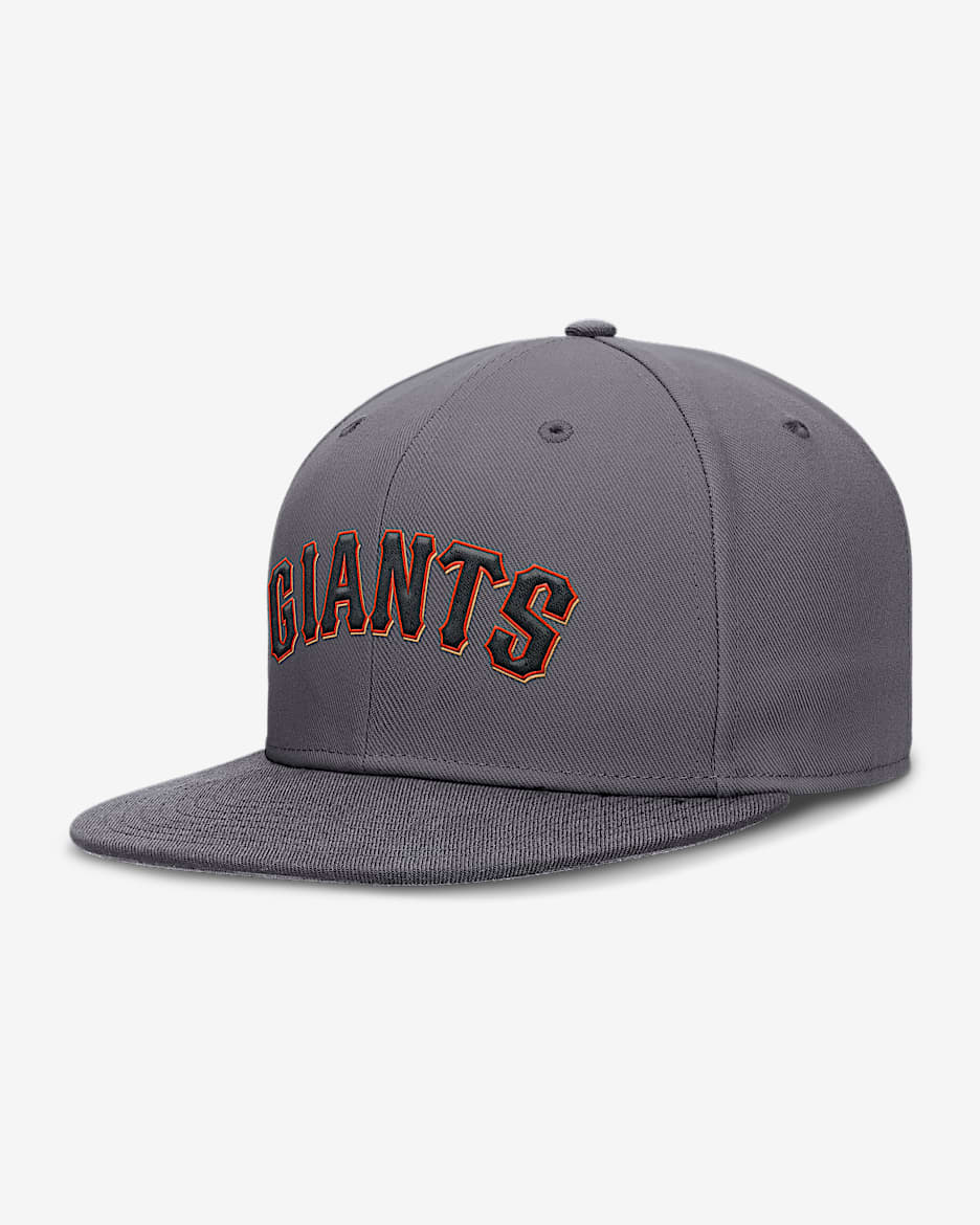 San Francisco Giants True Men s Nike Dri FIT MLB Fitted Hat. Nike